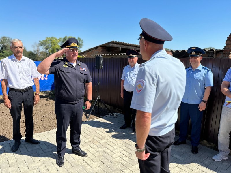 В Староминском районе участковые уполномоченные полиции стали новоселами